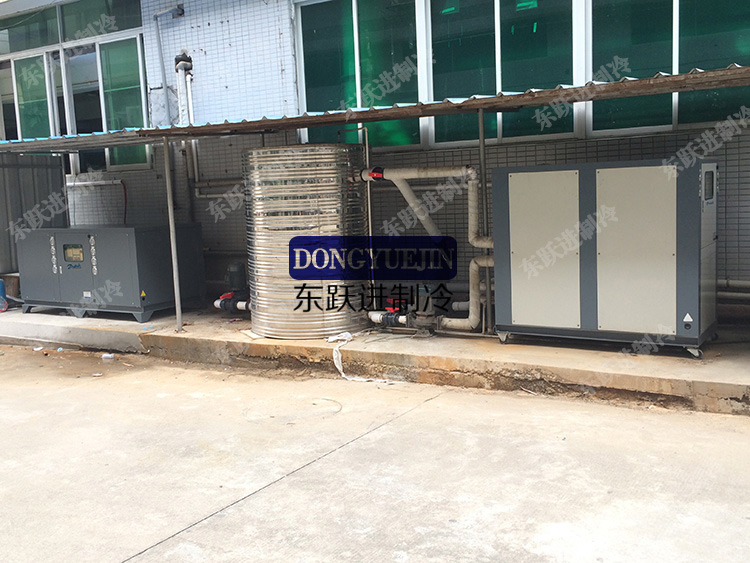 水冷箱式冷水機(jī) 水冷箱式冷水機(jī)